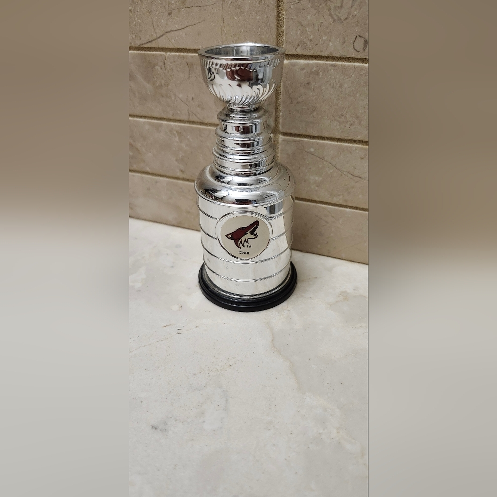 Vintage Rare Phoenix Coyotes MINI‎ STANLEY CUP NHL HOCKEY TROPHY
